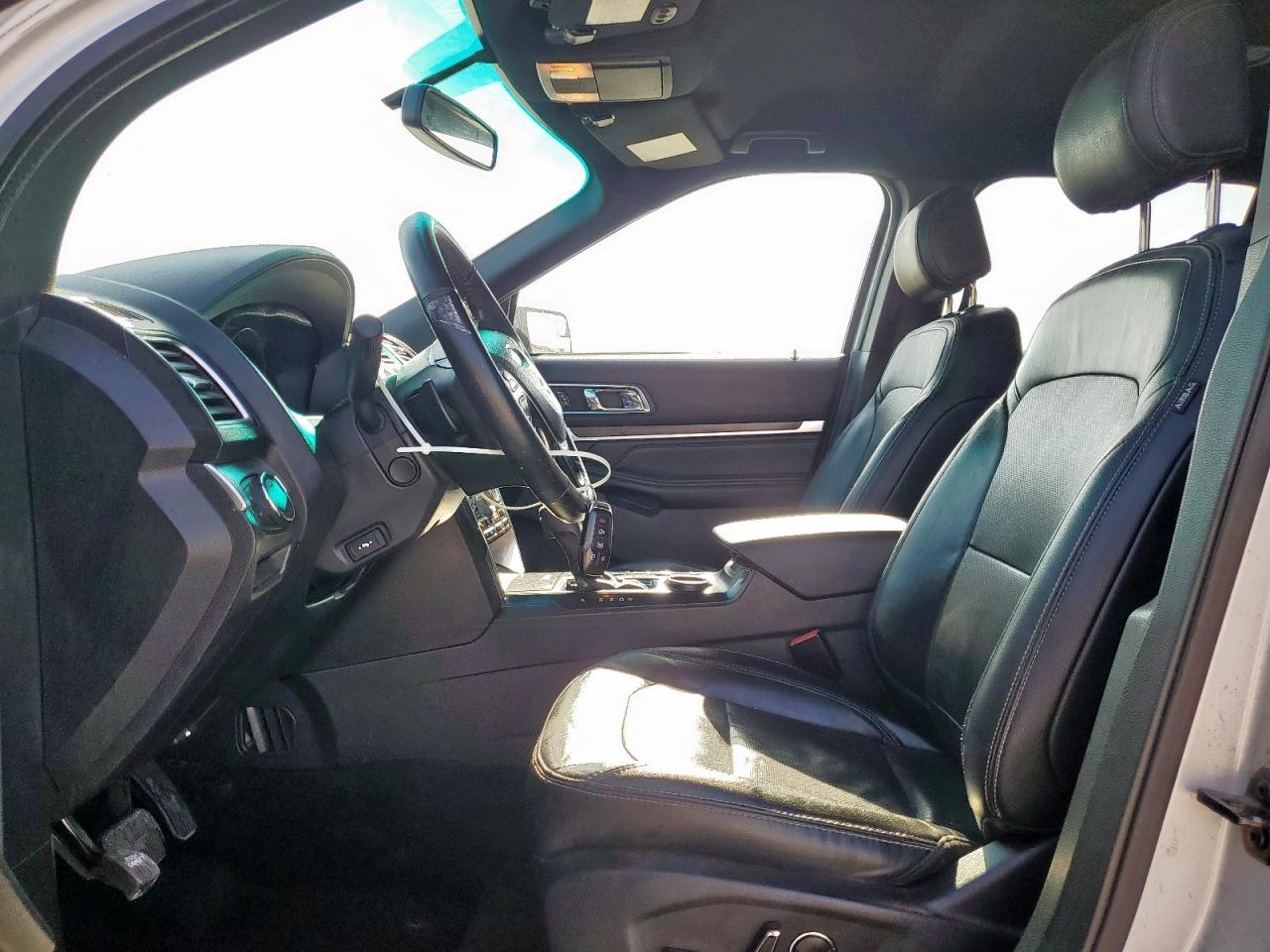 2016 Ford Explorer Limited - Image 7