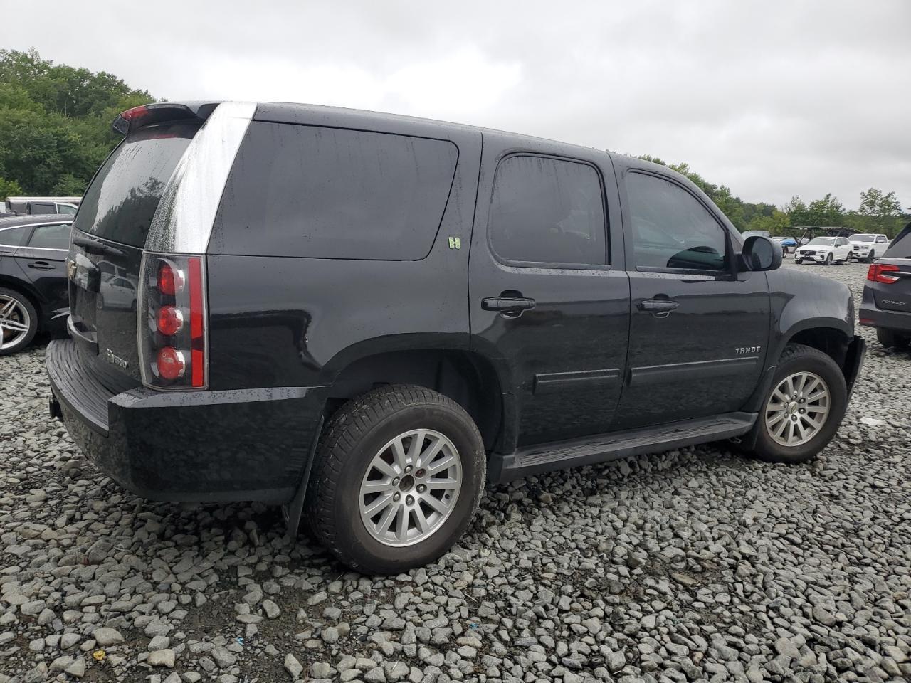 2013 Chevrolet Tahoe Hybrid Hybrid - Image 3