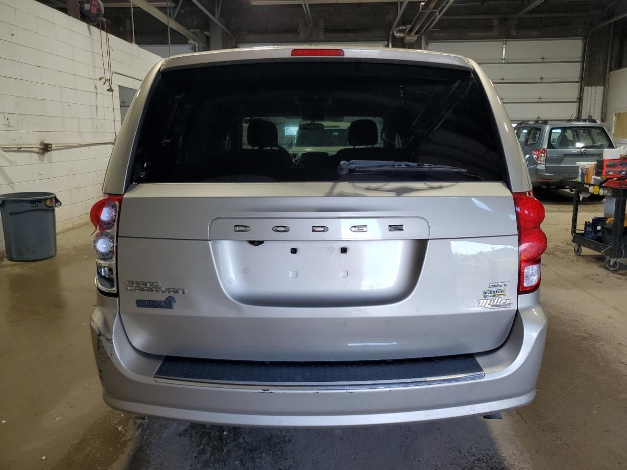 2014 Dodge Grand Caravan Sxt - Image 6