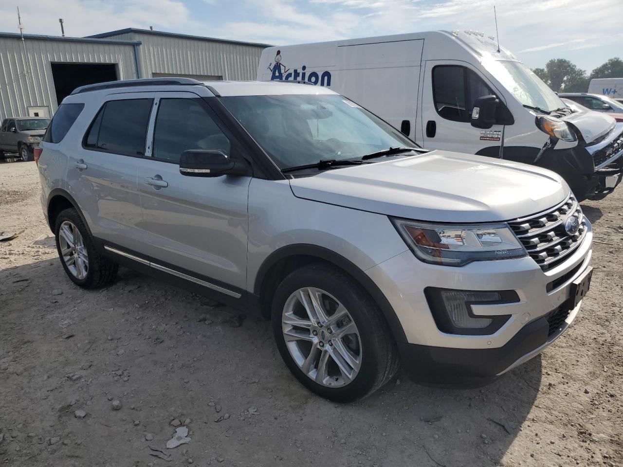 2016 Ford Explorer Xlt - Фото 4