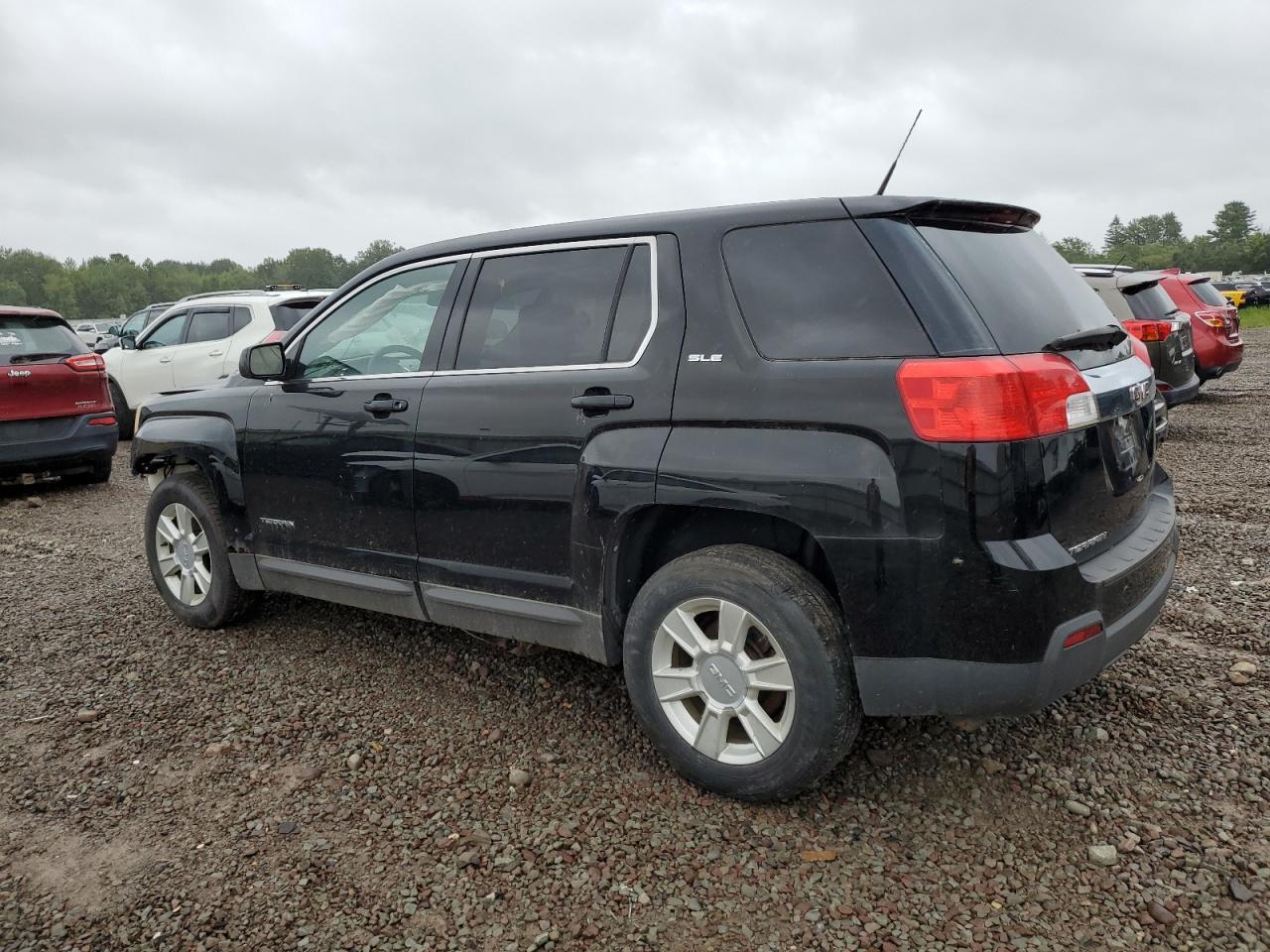 2010 GMC Terrain Sle - Image 2