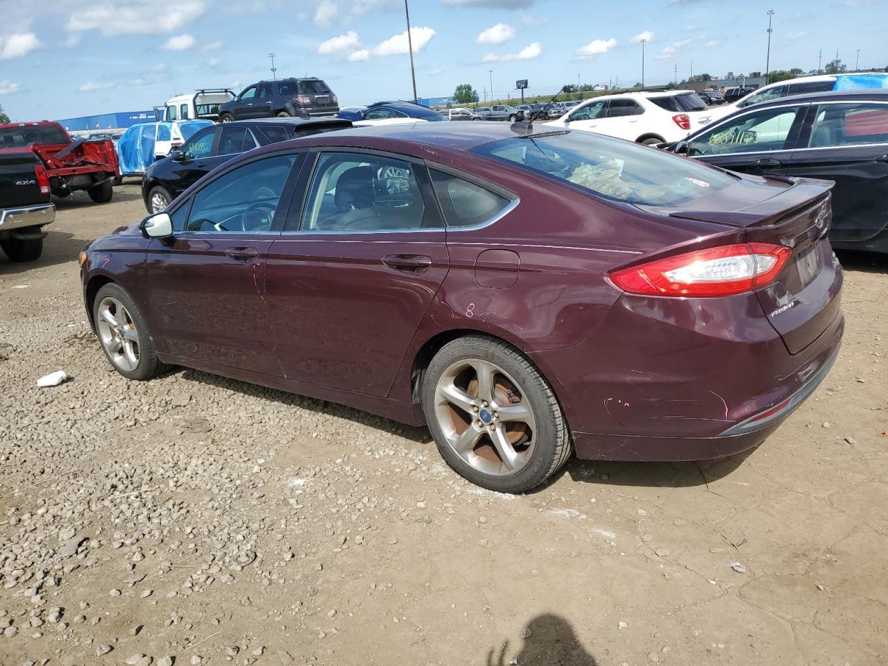 2013 Ford Fusion Se - Фото 2