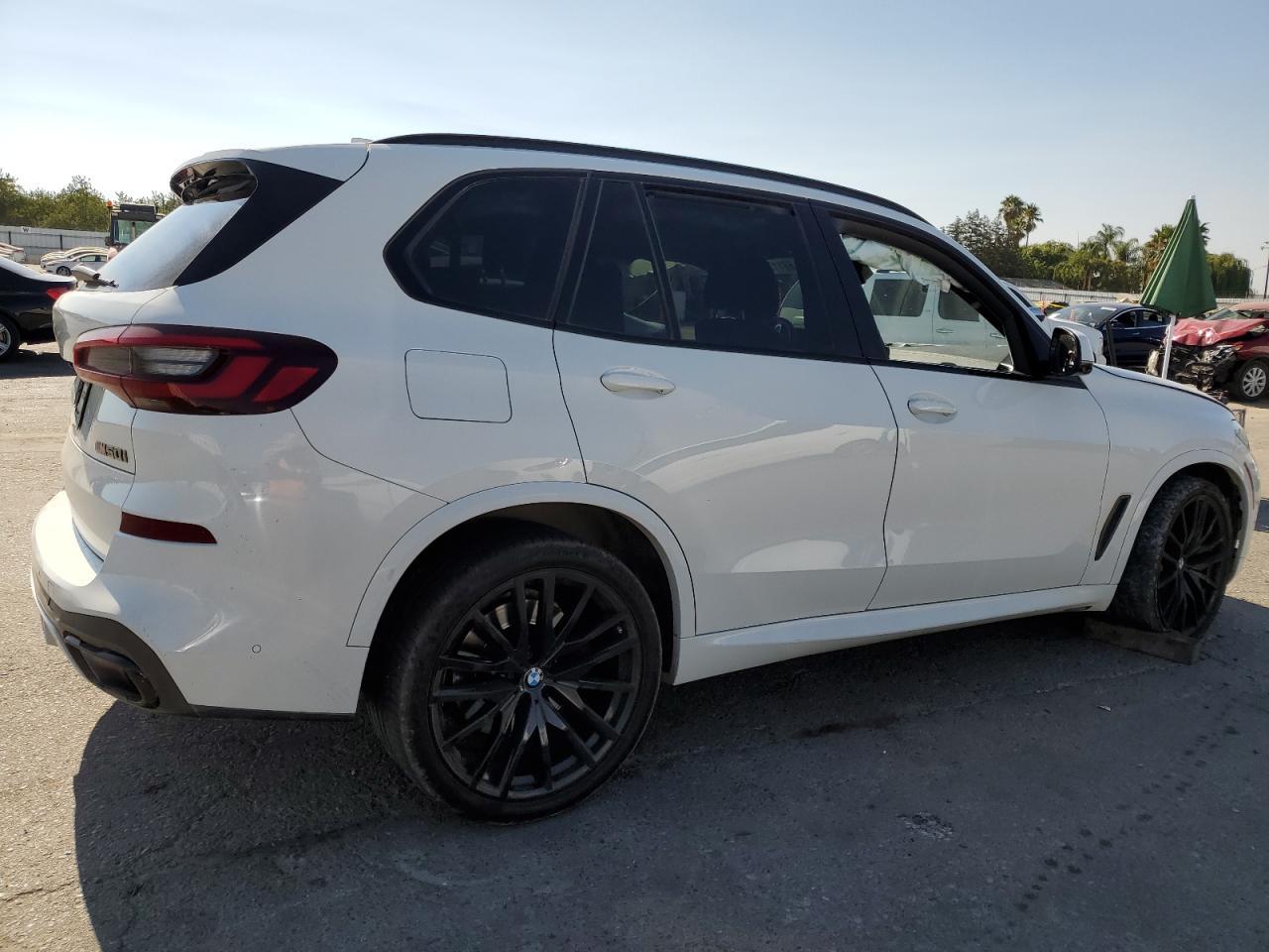 2023 BMW X5 M50I - Фото 3
