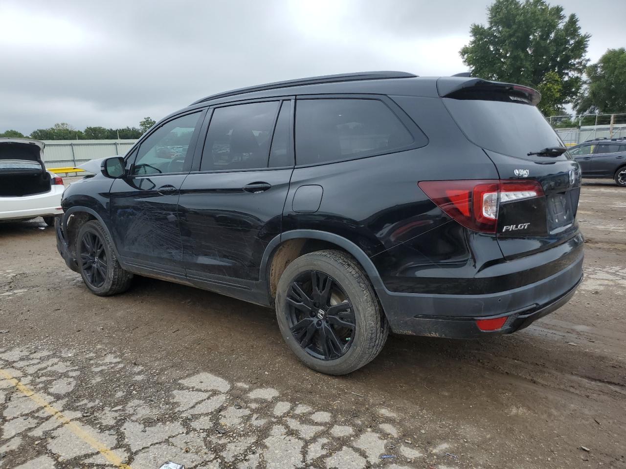 2021 Honda Pilot Black - Image 2