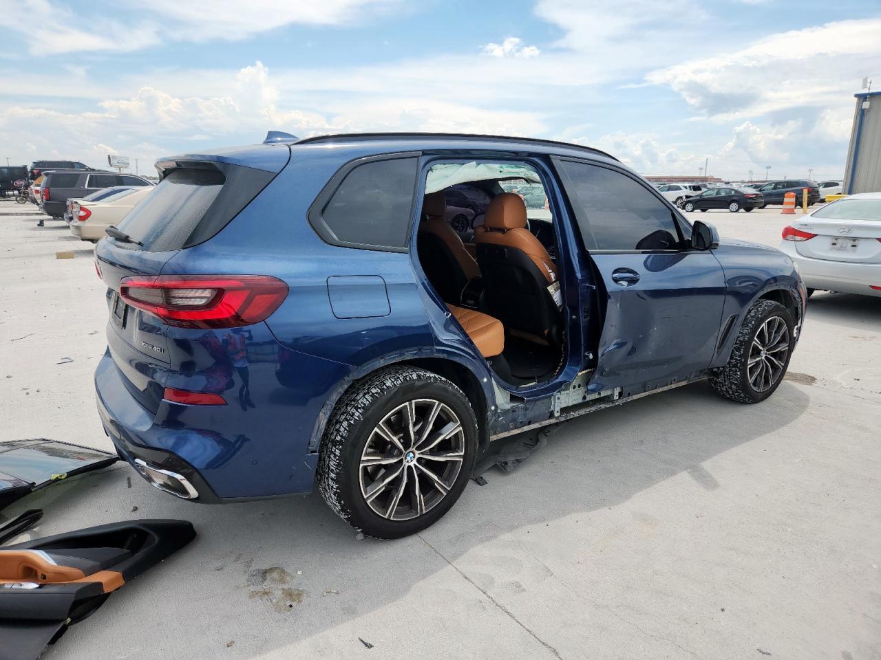 2023 BMW X5 xDrive40I - Image 3