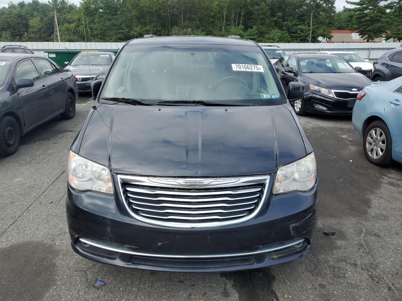 2012 Chrysler Town & Country Touring - Image 5