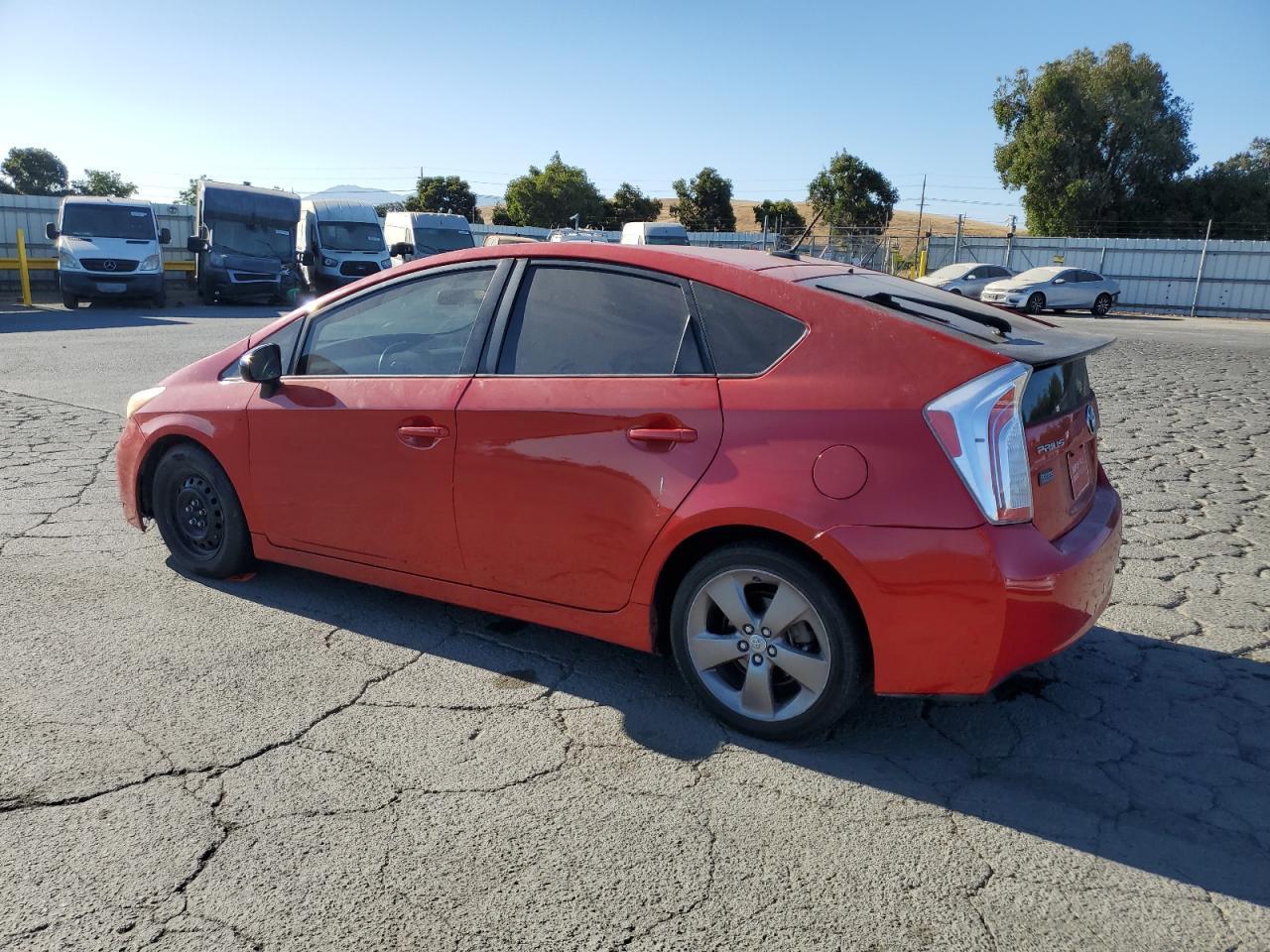 2015 Toyota Prius - Фото 2
