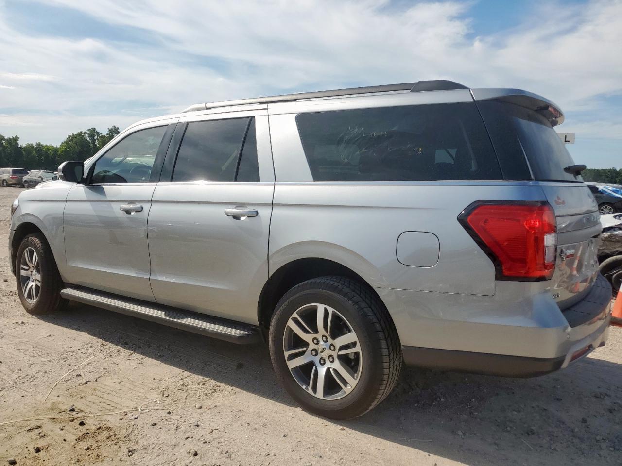 2024 Ford Expedition Max Xlt - Фото 2