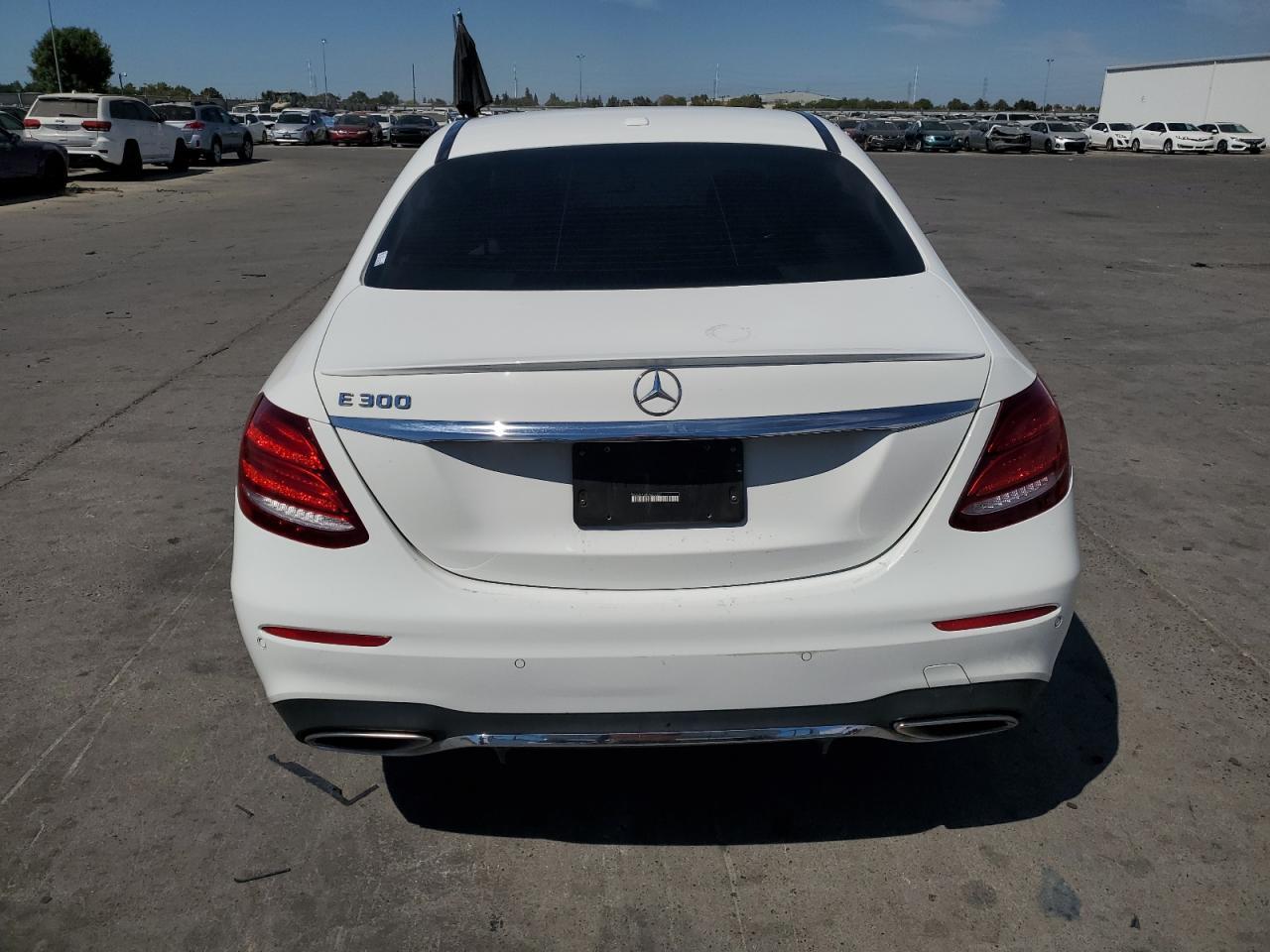 2018 Mercedes-Benz E 300 - Image 6