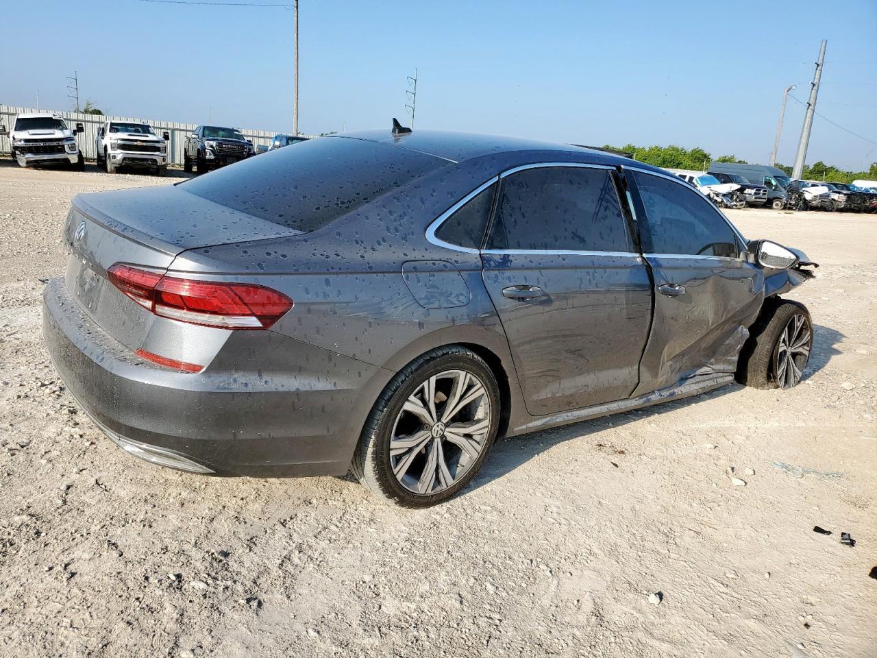 2021 Volkswagen Passat Se - Image 3