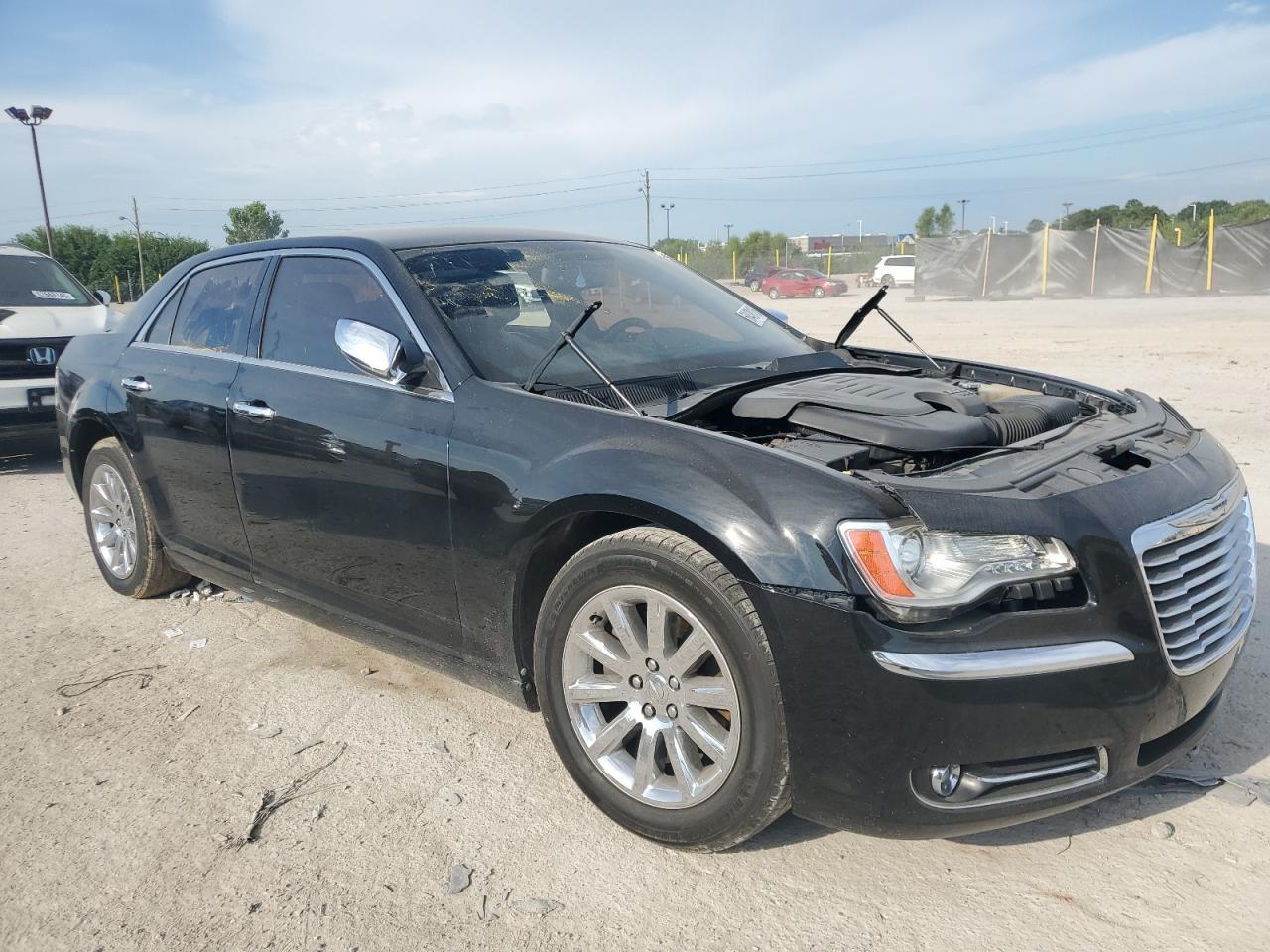 2012 Chrysler 300 Limited - Фото 4