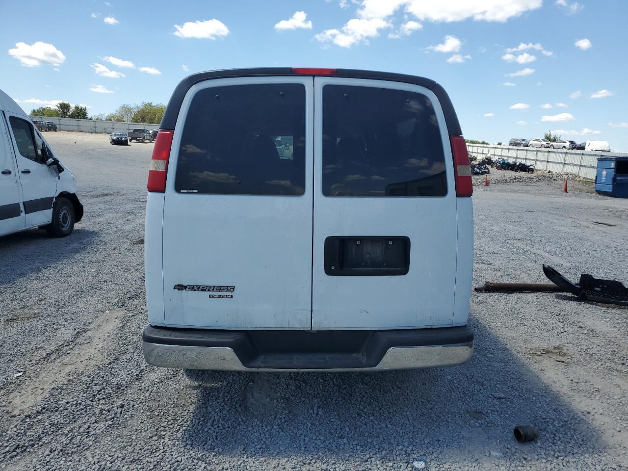 2013 Chevrolet Express G3500 - Image 6