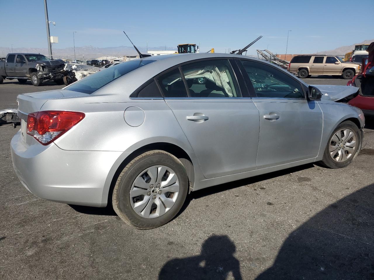 2012 Chevrolet Cruze Ls - Фото 3