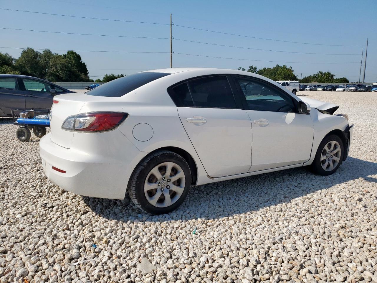 2013 Mazda 3 I - Image 3