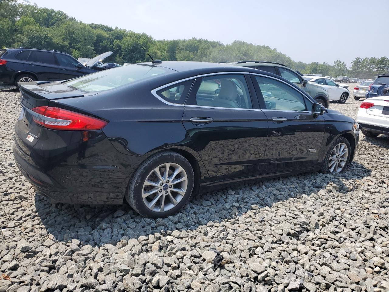 2017 Ford Fusion Titanium Phev - Image 3