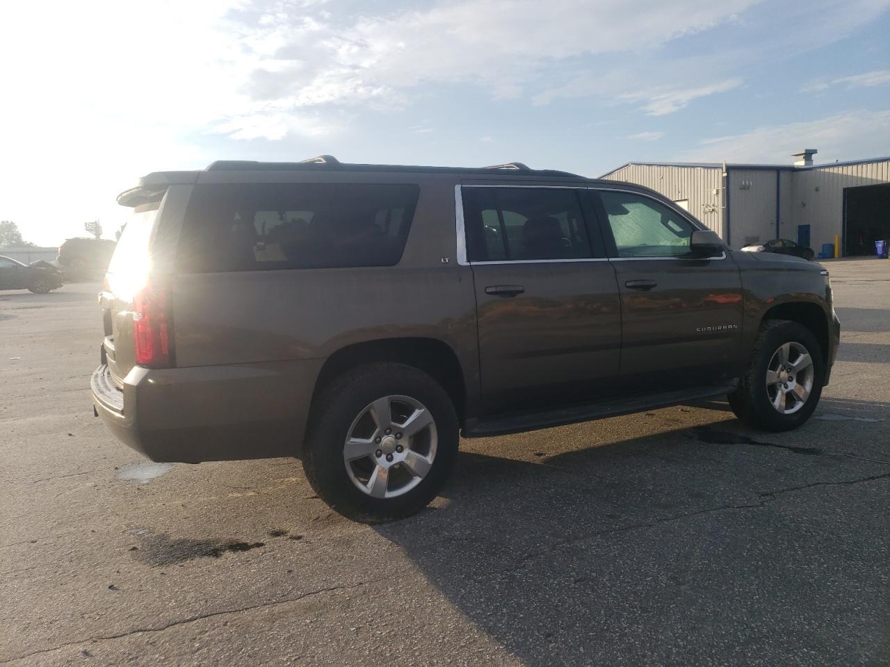 2016 Chevrolet Suburban K1500 Lt - Фото 3