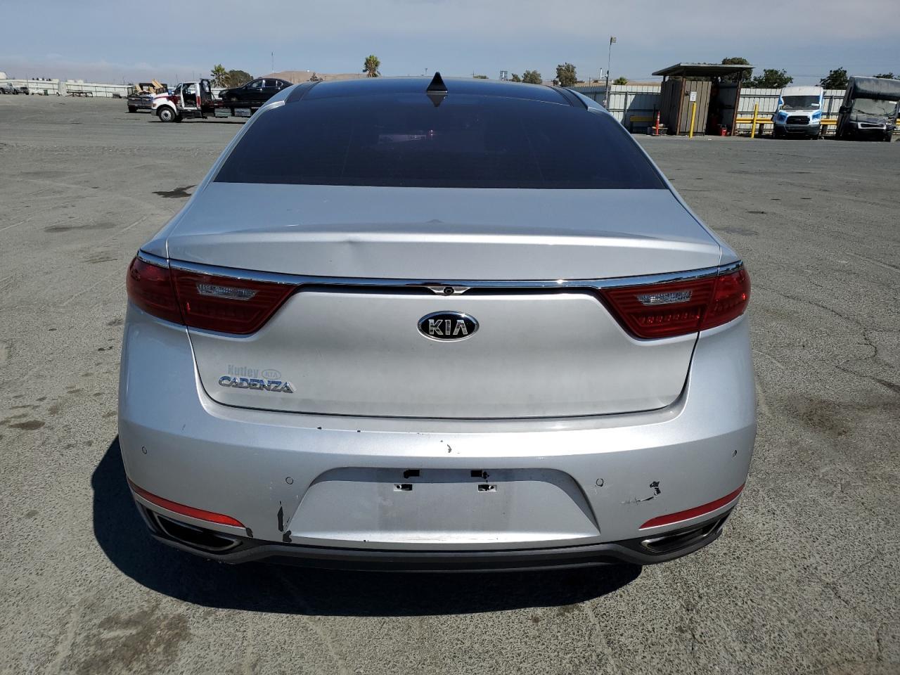 2017 Kia Cadenza Premium - Фото 6