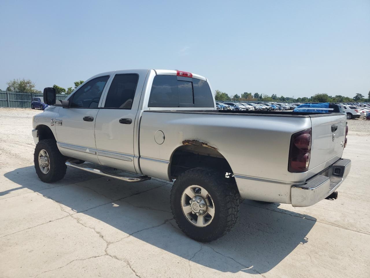 2007 Dodge Ram 2500 St - Фото 2