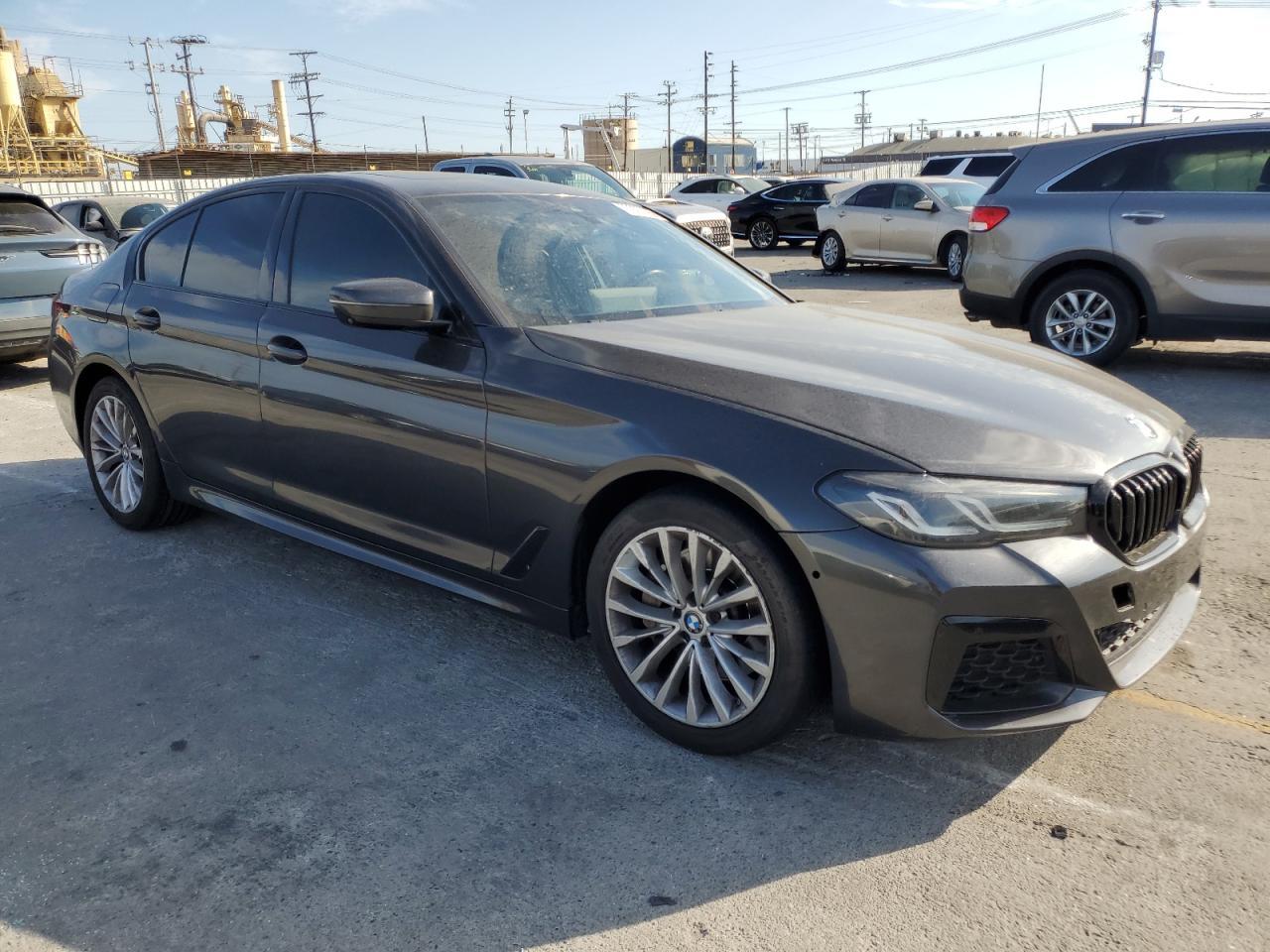 2021 BMW 530 I - Фото 4