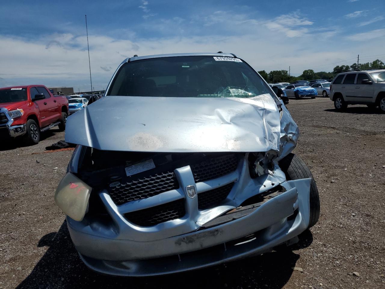 2003 Dodge Grand Caravan Se - Image 5