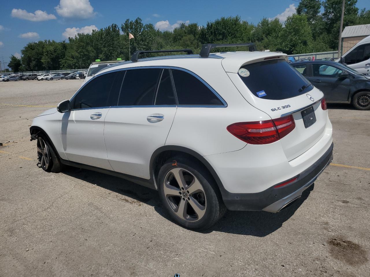 2018 Mercedes-Benz Glc 300 4Matic - Image 2