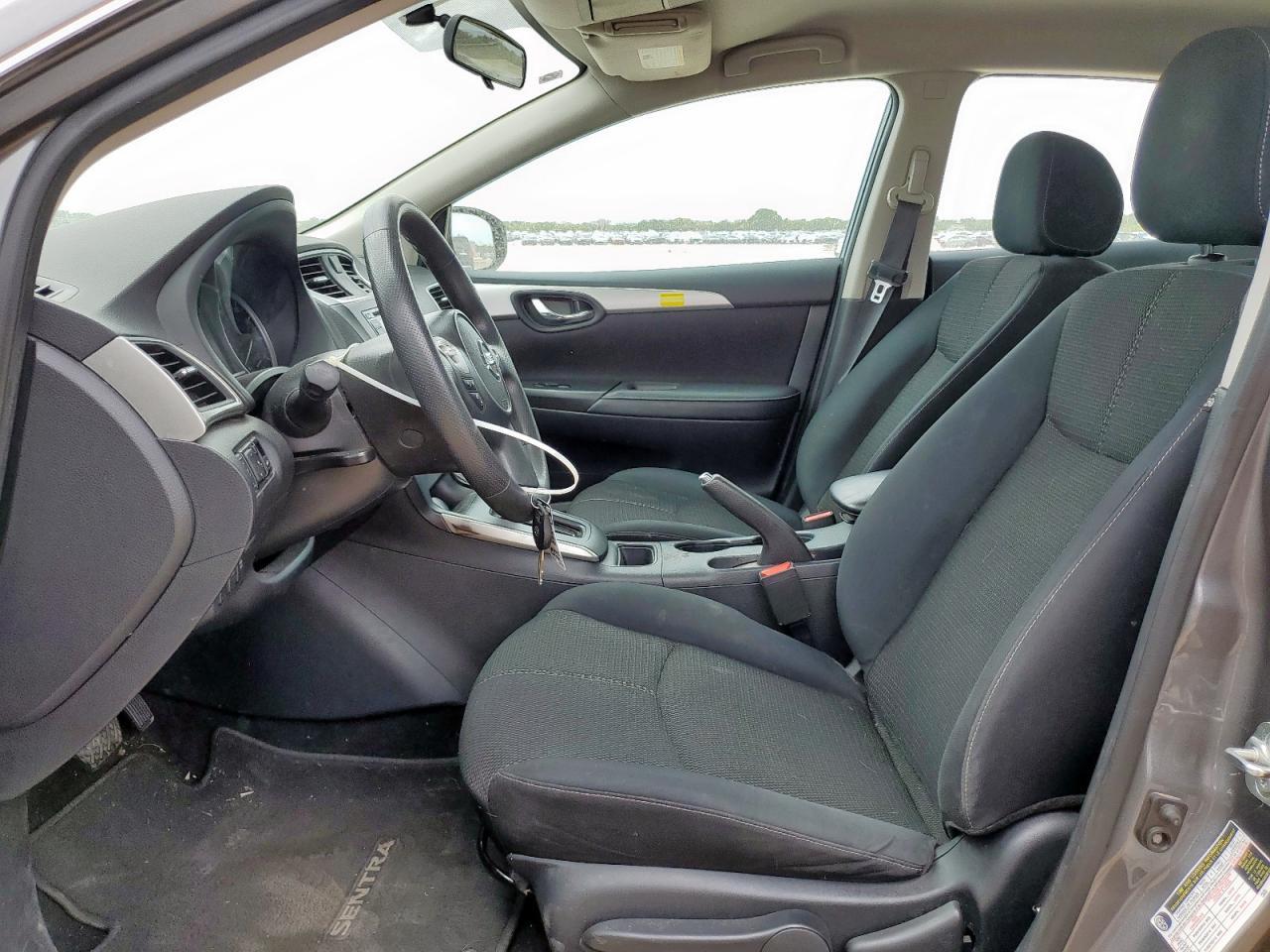 2018 Nissan Sentra S - Image 7