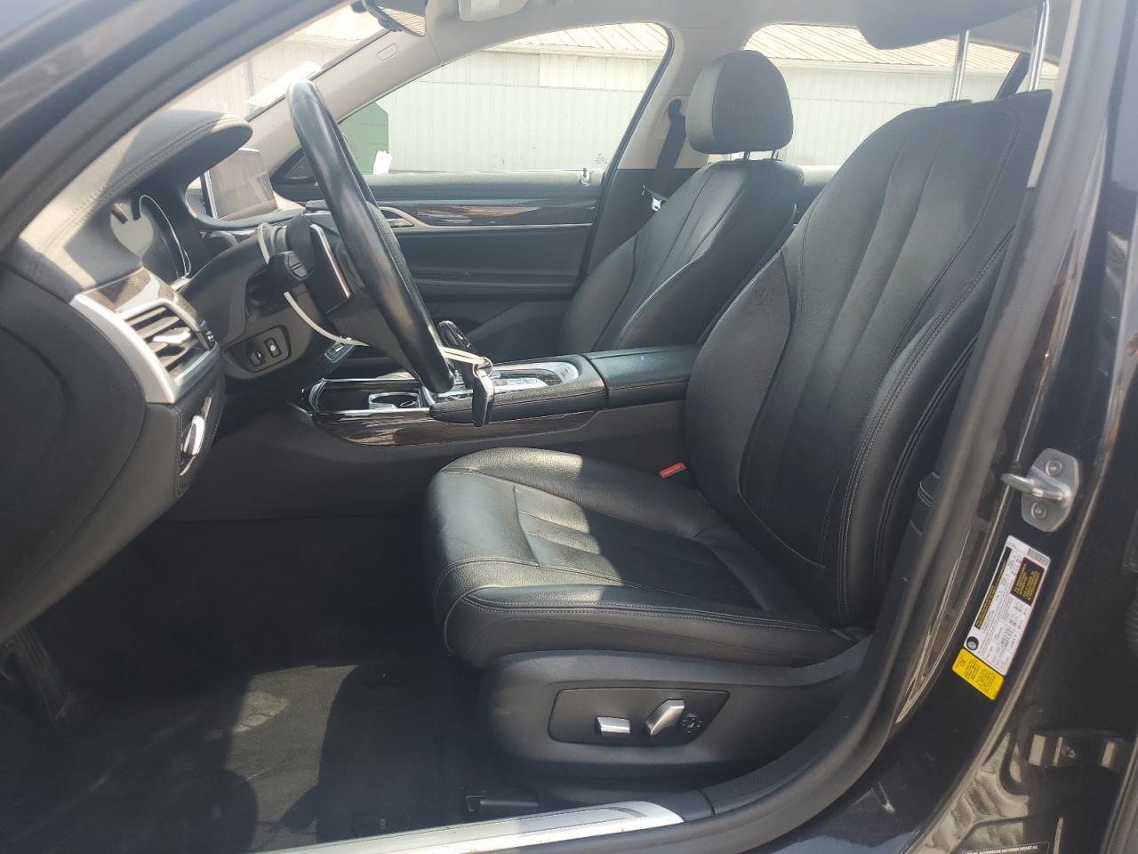 2019 BMW 740 I - Фото 7