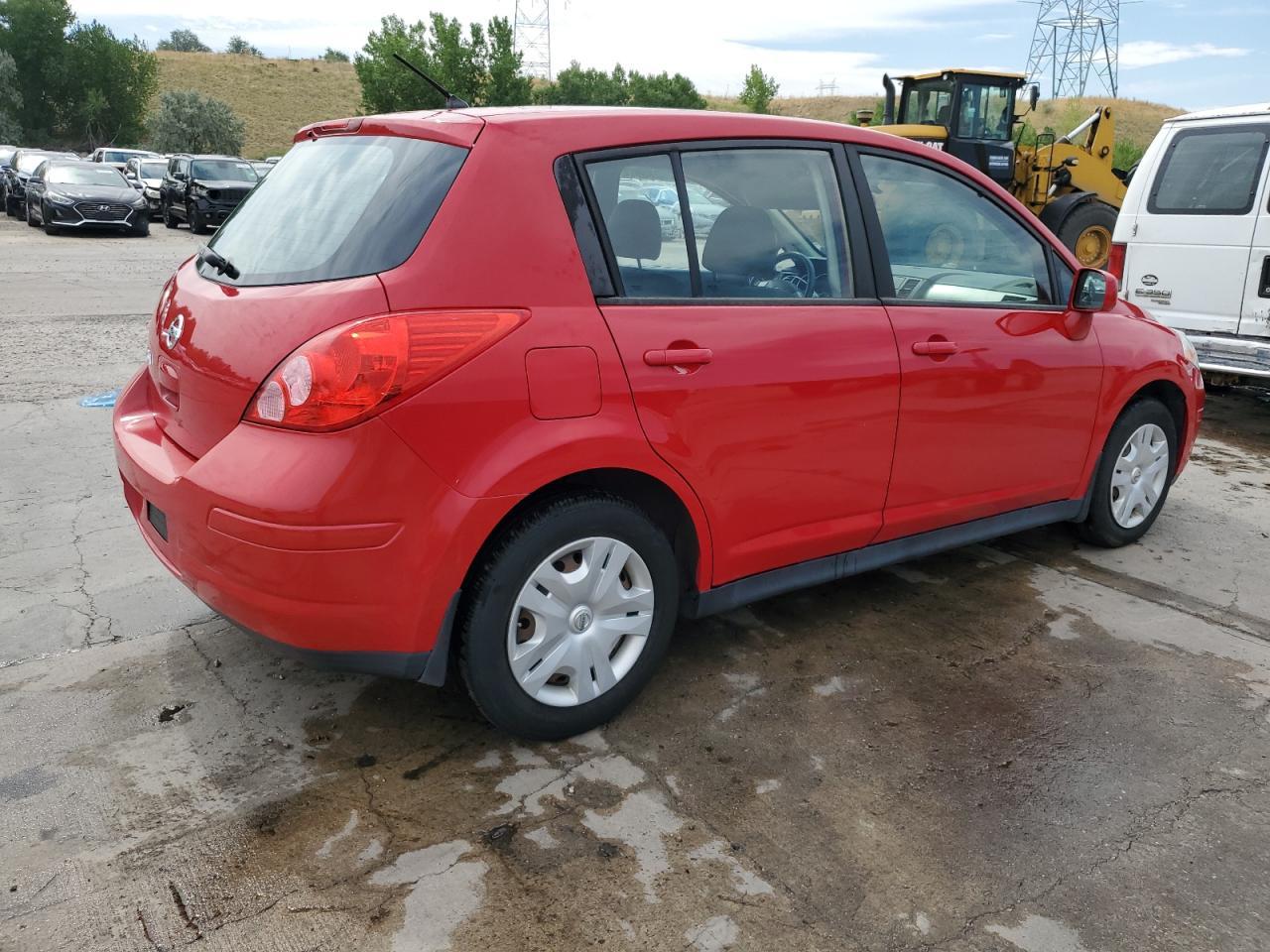 2012 Nissan Versa S - Фото 3