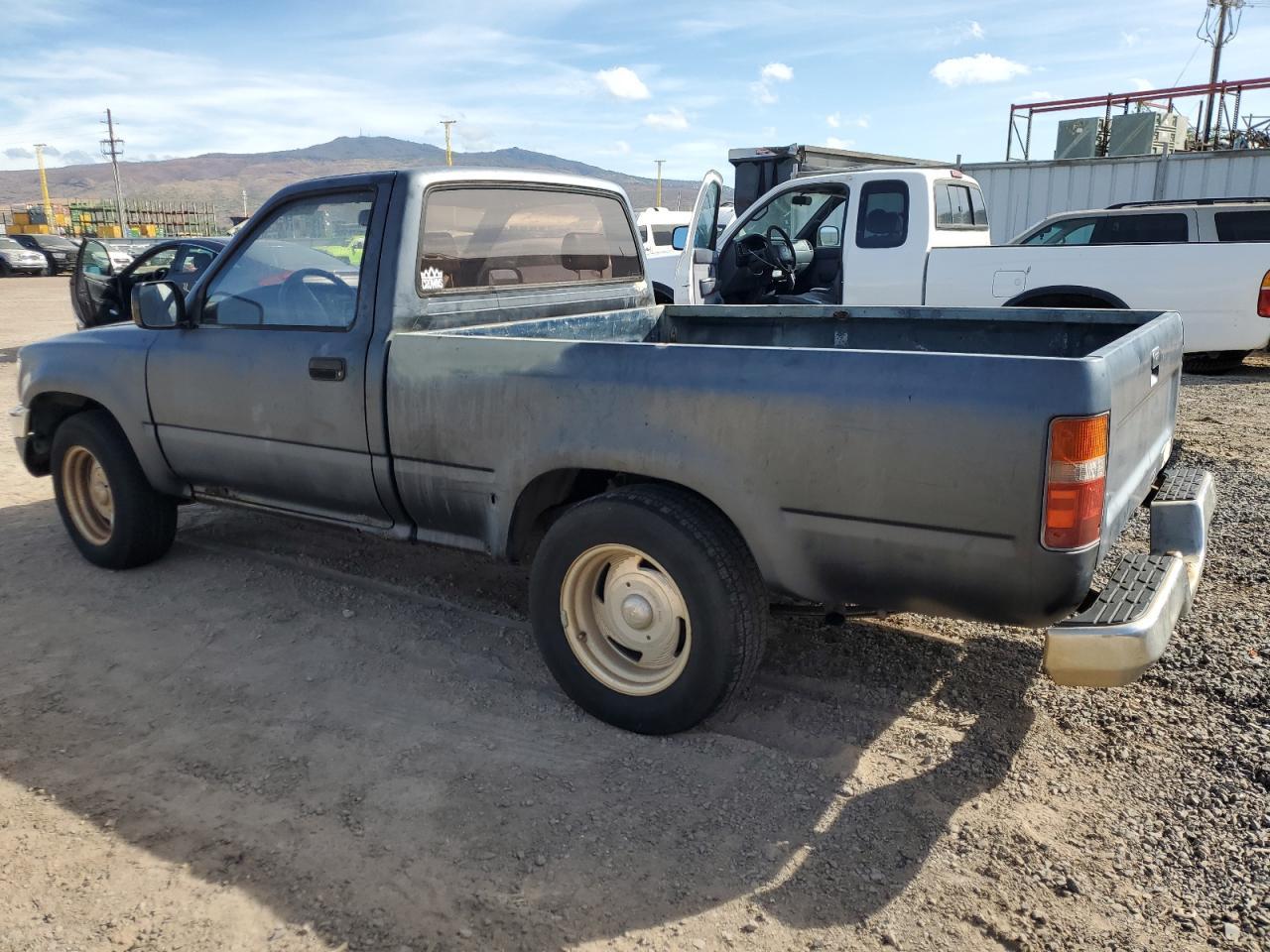 1989 Toyota Pickup 1/2 Ton Short Wheelbase - Image 2