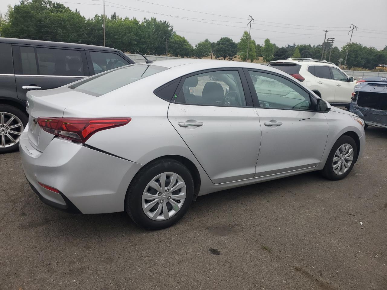 2021 Hyundai Accent Se - Фото 3