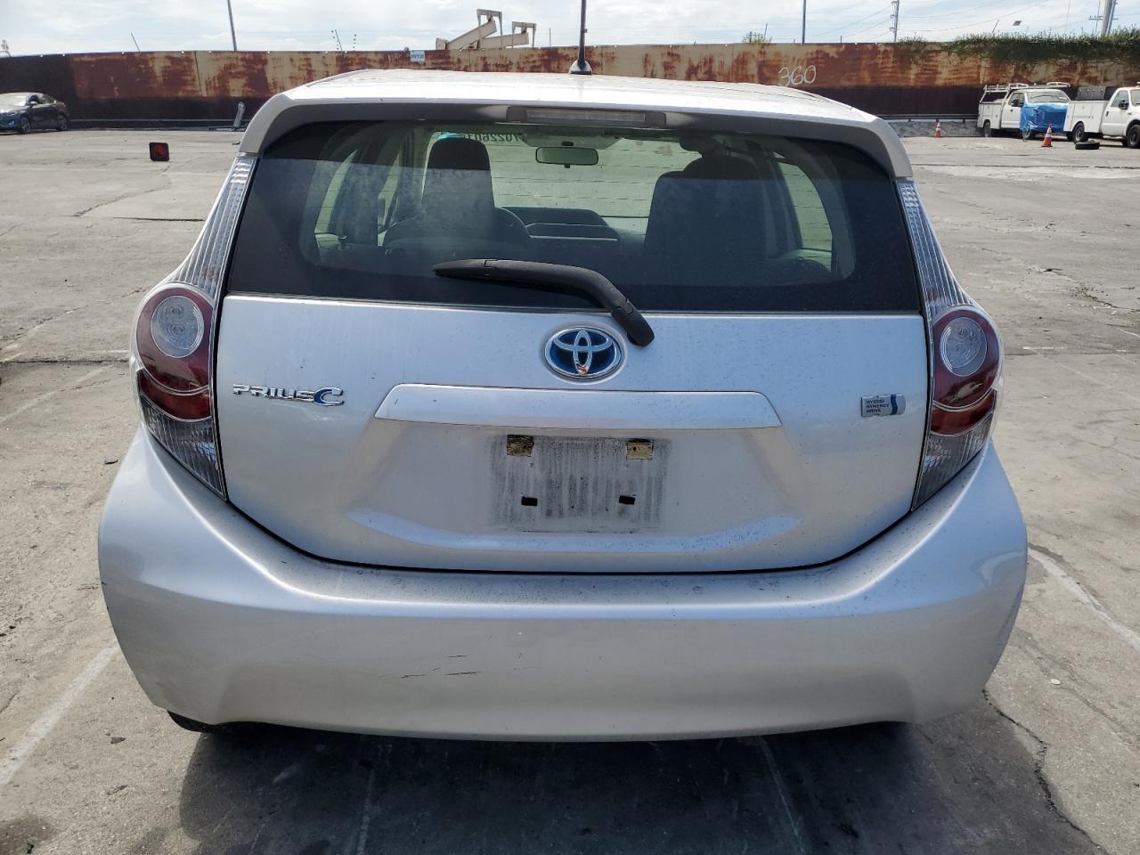 2013 Toyota Prius C - Image 6