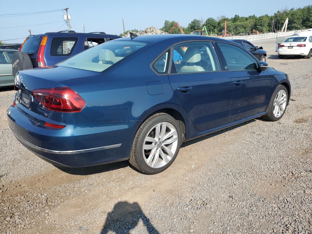 2019 Volkswagen Passat Wolfsburg - Image 3