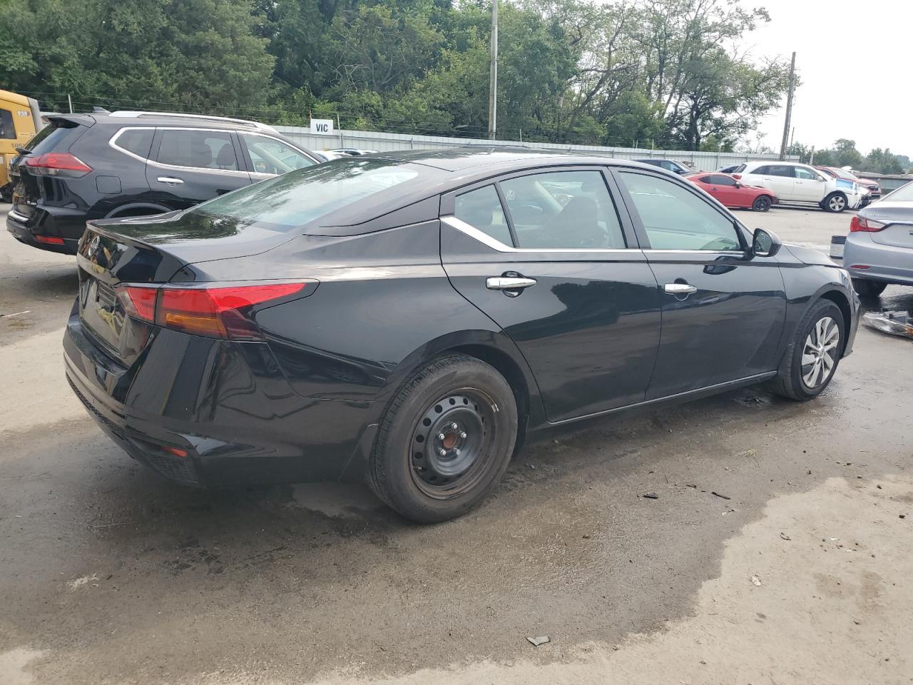 2023 Nissan Altima S - Image 3