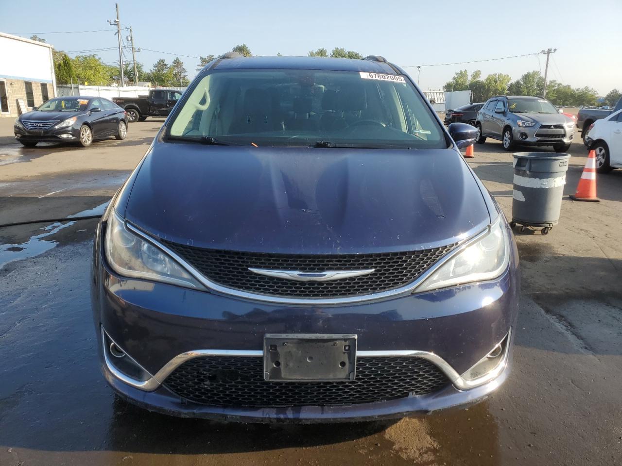 2017 Chrysler Pacifica Touring L - Фото 5