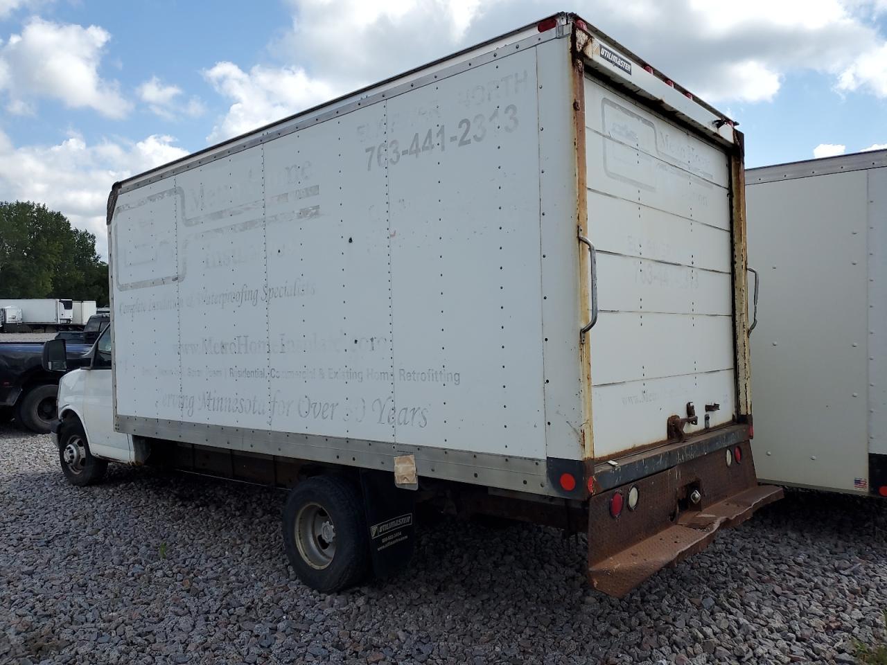 2011 Chevrolet Express G3500 - Image 2