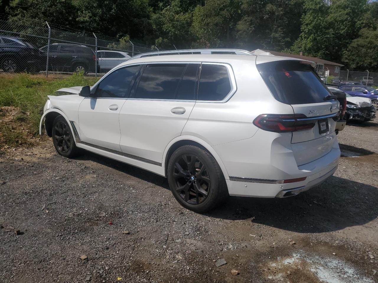 2023 BMW X7 xDrive40I - Фото 2