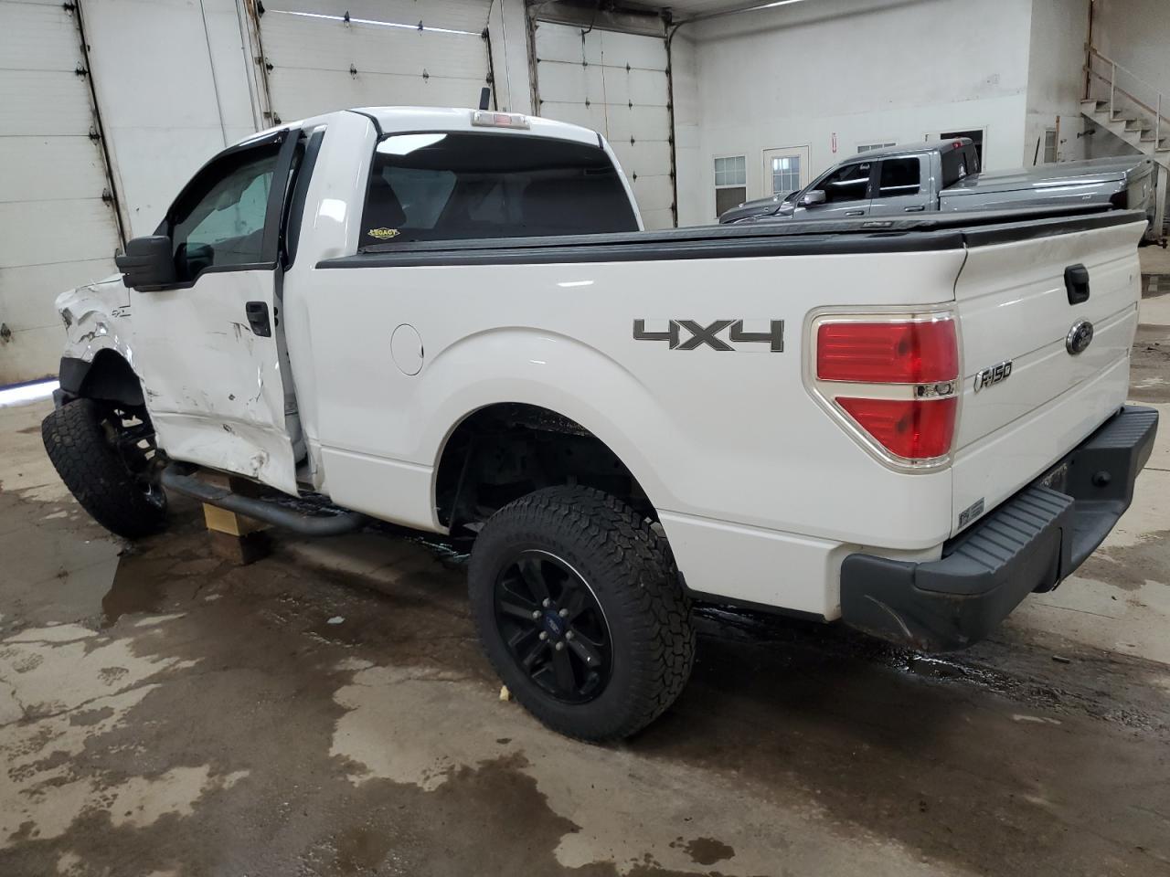 2010 Ford F150 - Image 2