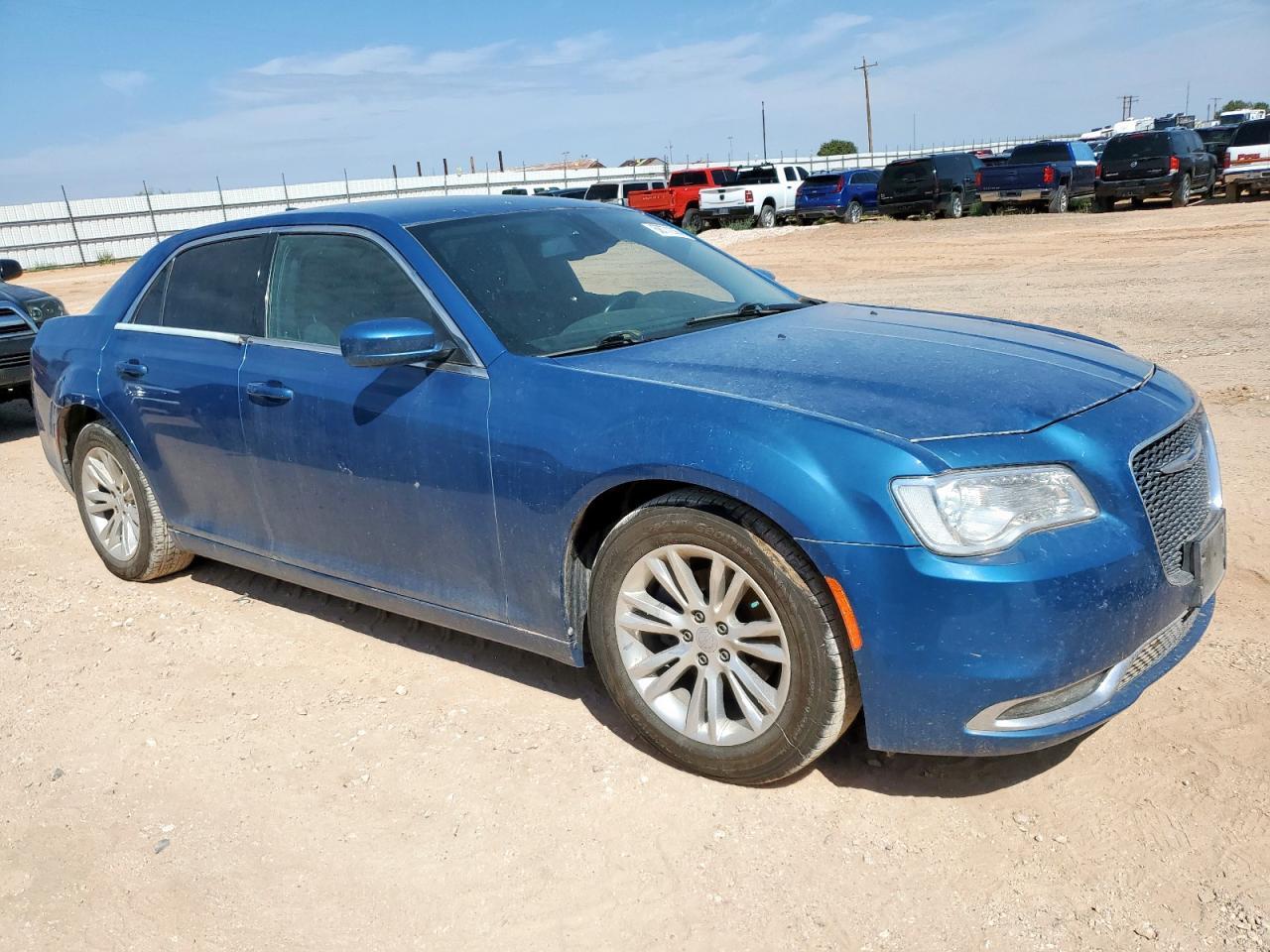 2020 Chrysler 300 Touring - Image 4