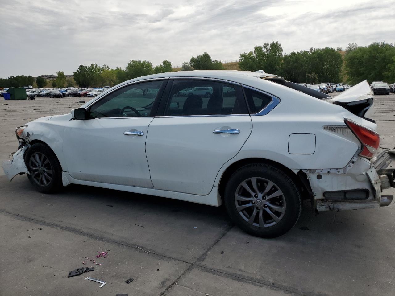 2015 Nissan Altima 2.5 - Image 2