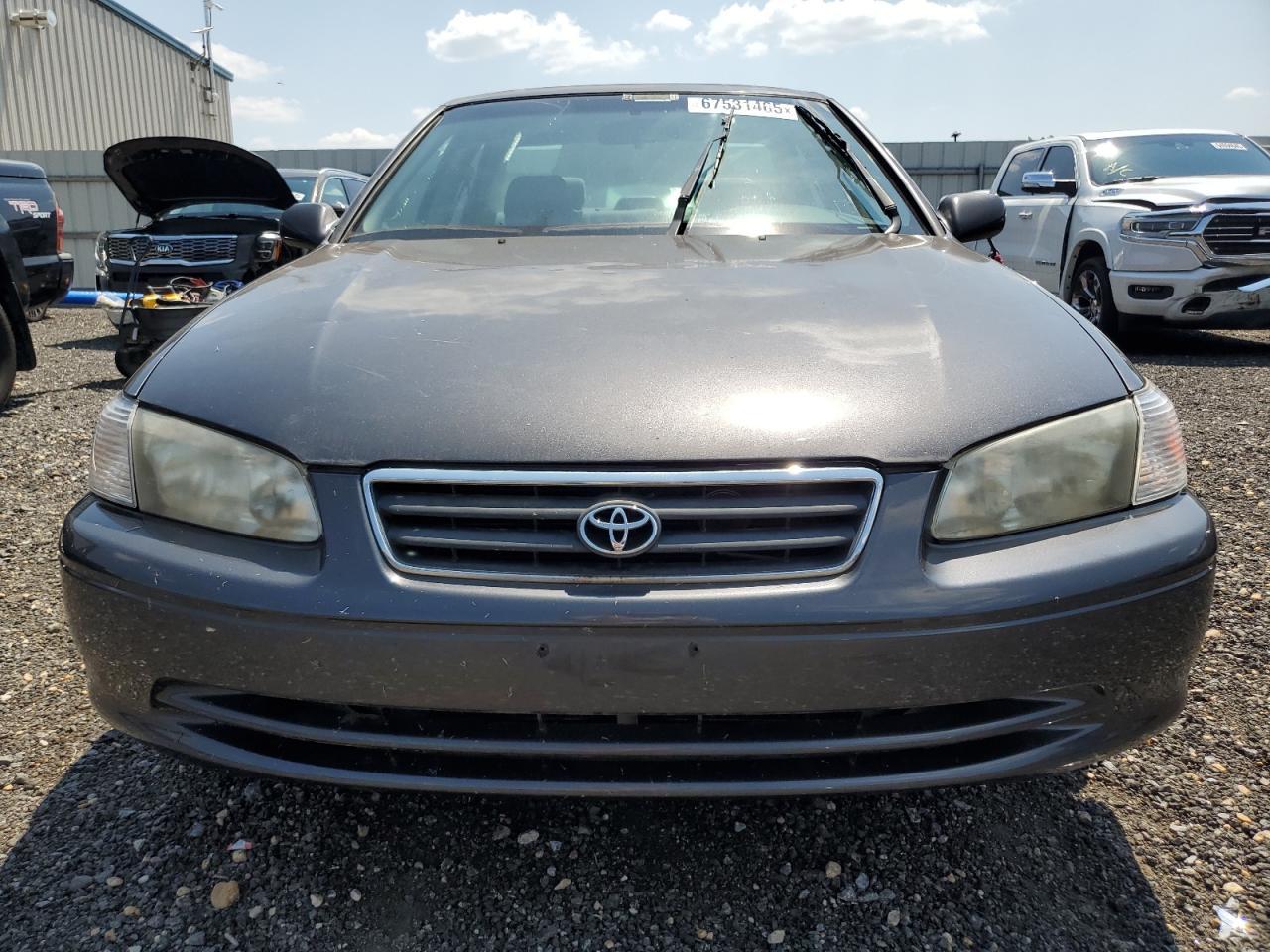 2000 Toyota Camry Ce - Фото 5