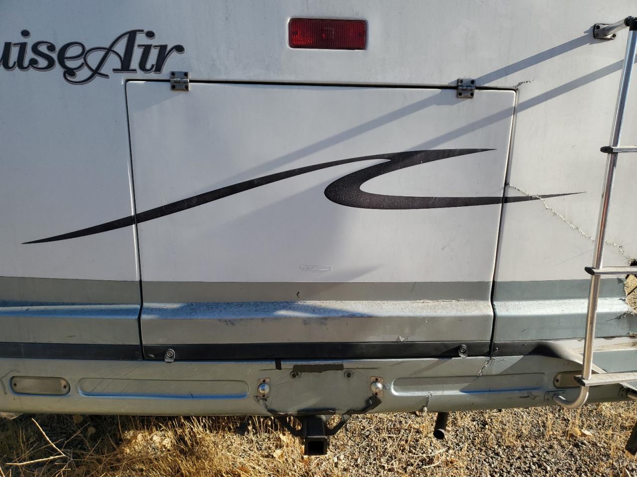 2000 Ford F550 Super Duty Stripped Chassis - Фото 7