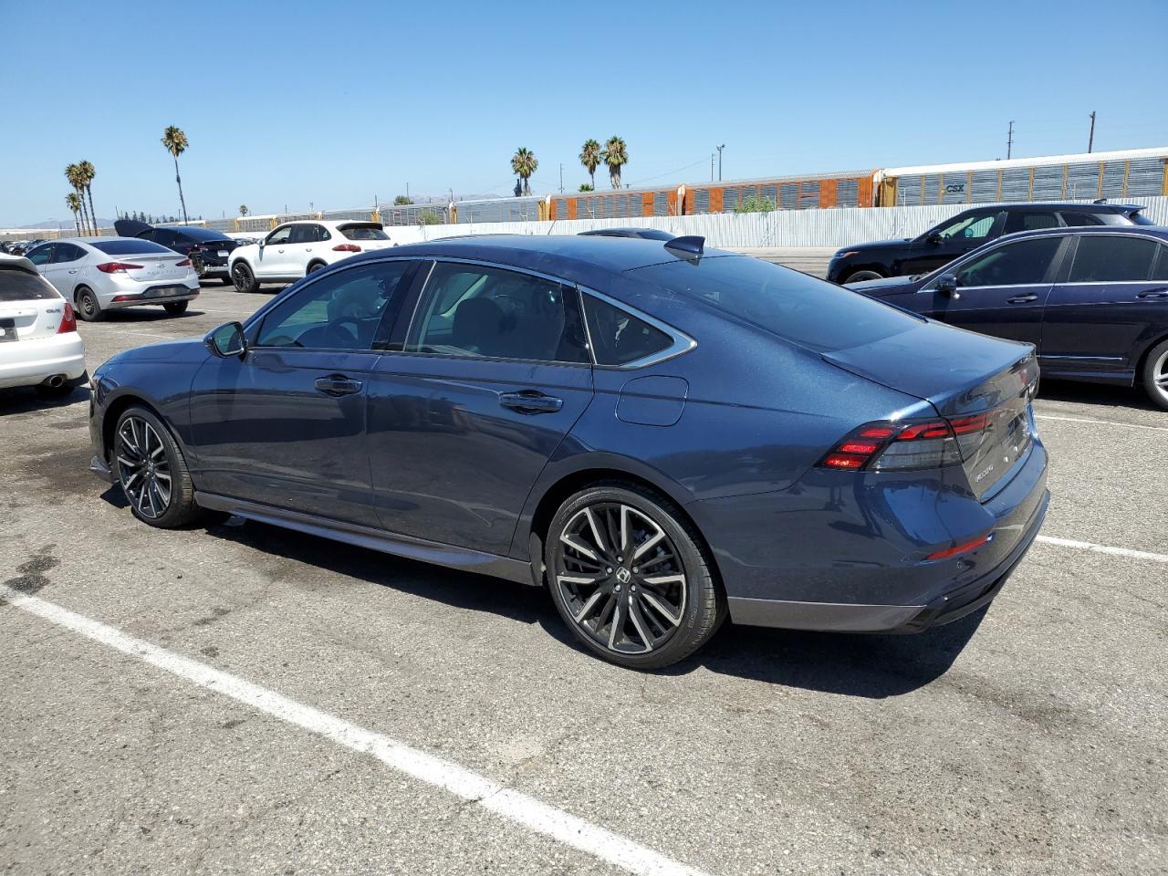 2025 Honda Accord Touring Hybrid - Фото 2