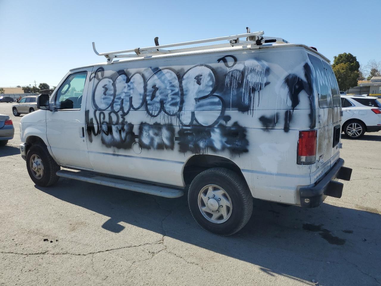 2014 Ford Econoline E250 Van - Фото 2