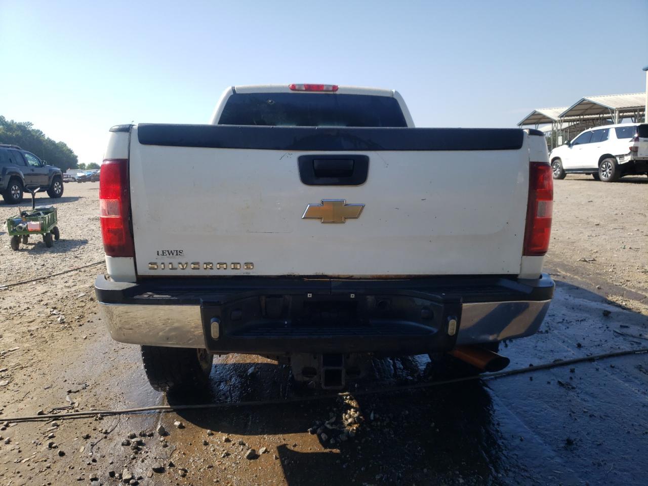 2011 Chevrolet Silverado K2500 Heavy Duty - Фото 6