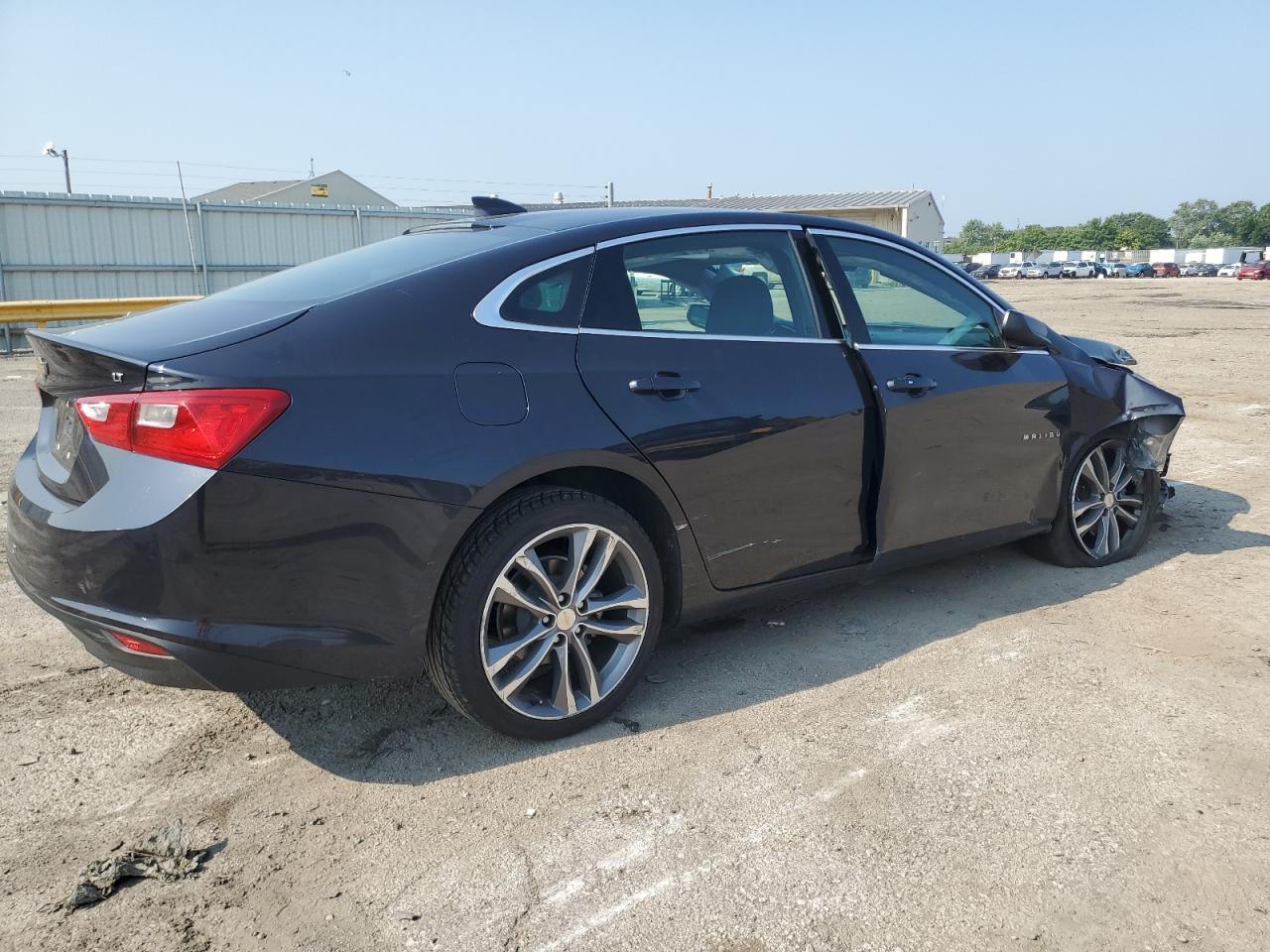 2023 Chevrolet Malibu Lt - Фото 3