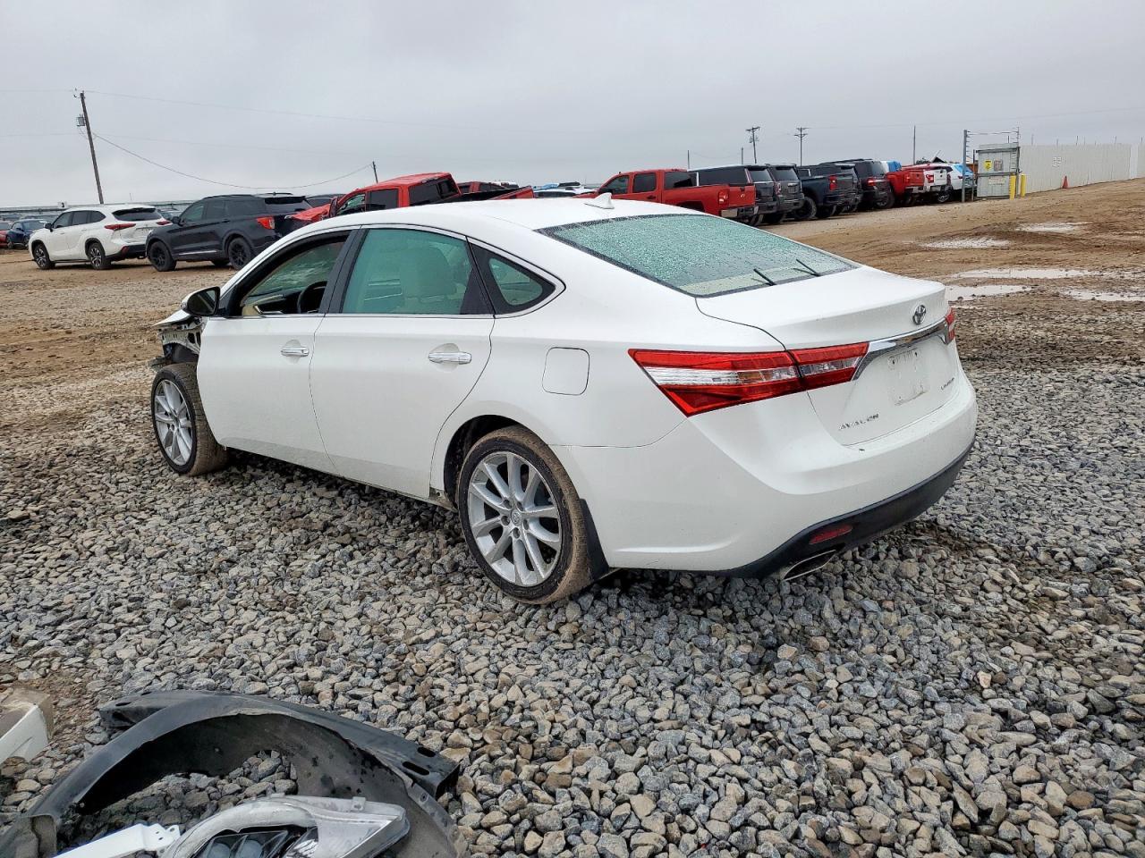 2014 Toyota Avalon Base - Image 2