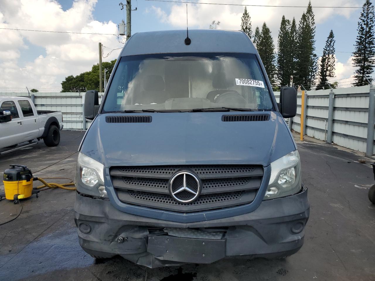2018 Mercedes-Benz Sprinter 2500 - Image 5