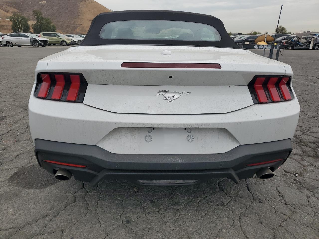 2025 Ford Mustang - Image 6