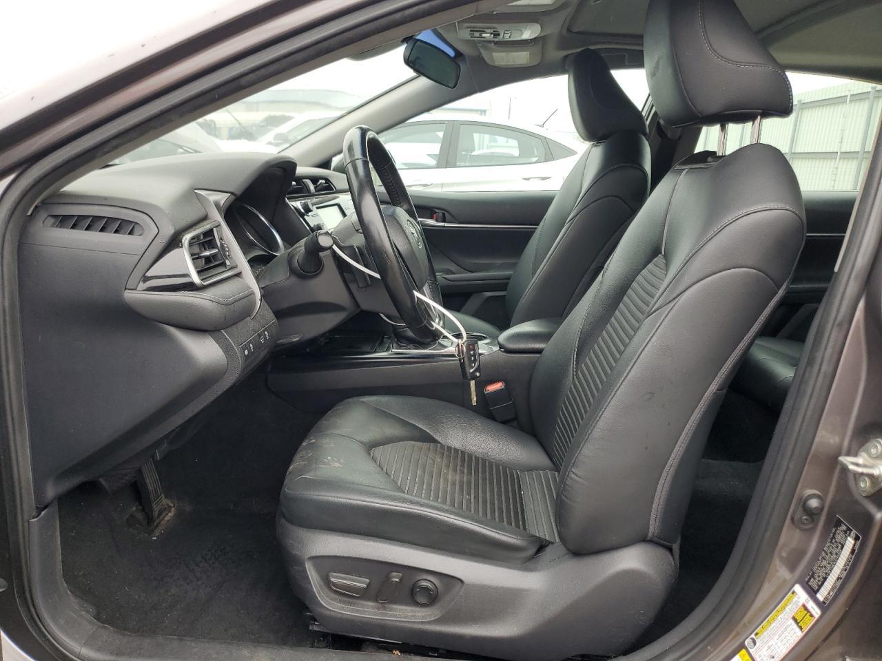 2019 Toyota Camry L - Фото 7