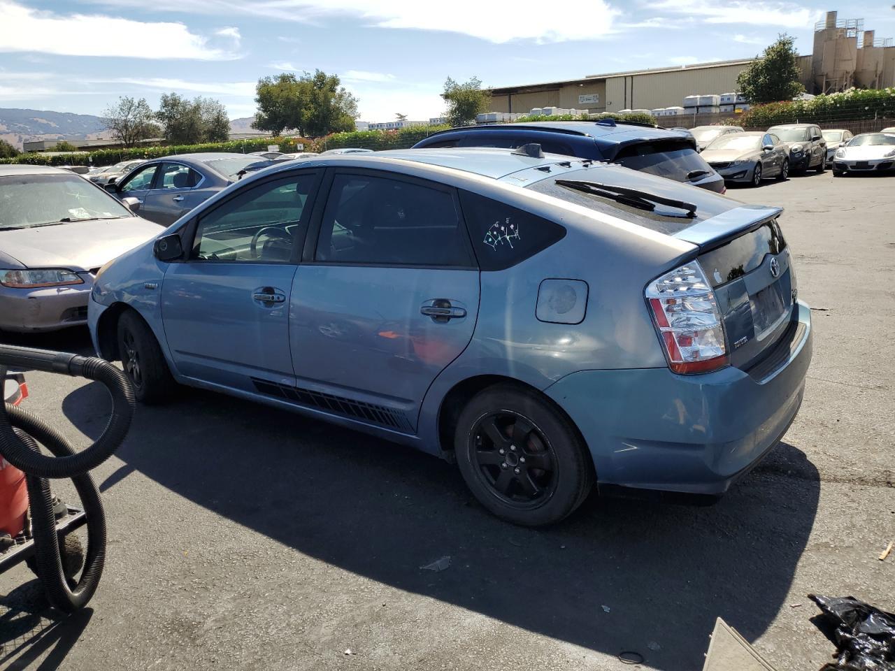 2007 Toyota Prius - Image 2